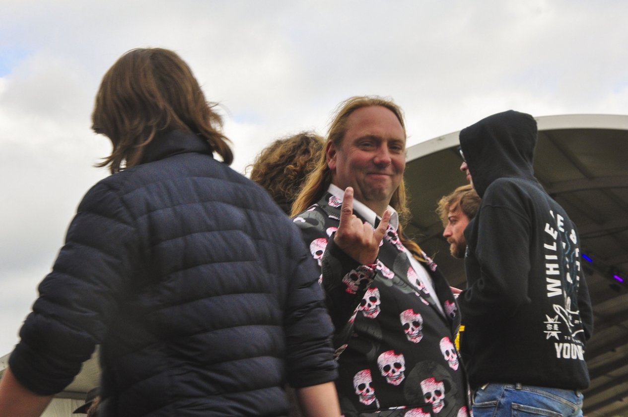 Impressionen und Atmosphäre vom belgischen XXL-Metaltreffen. – The Man.