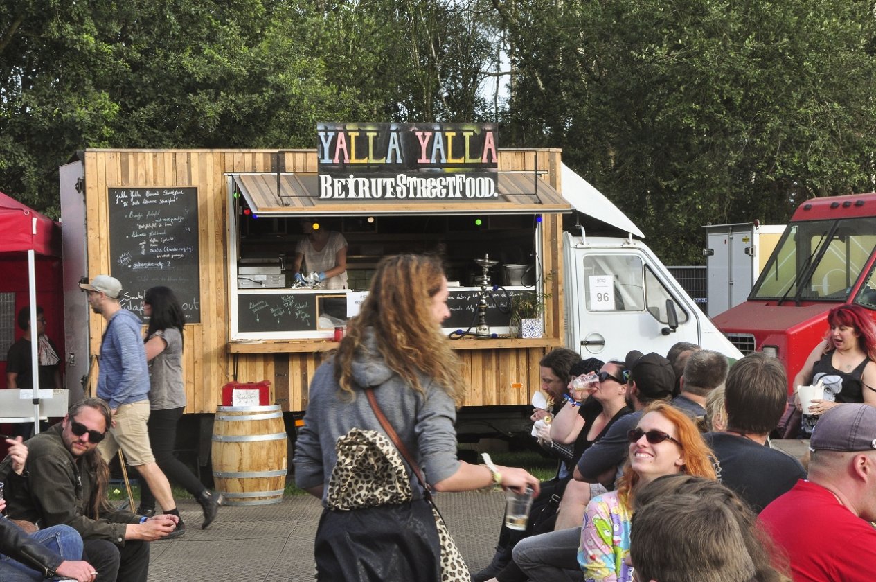 Impressionen und Atmosphäre vom belgischen XXL-Metaltreffen. – Yalla Yalla.