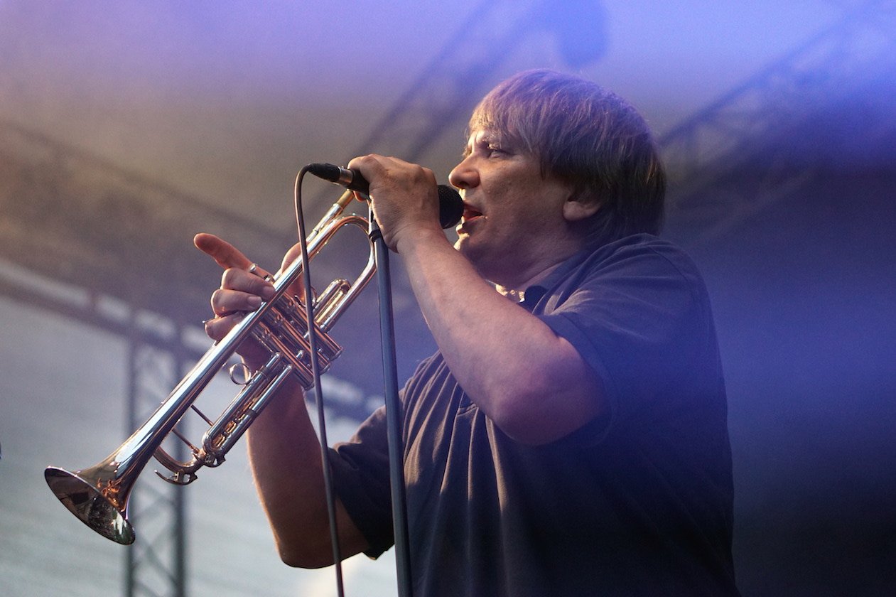 Element Of Crime, Notwist und Annenmaykantereit als Ersatz für die erkrankte Judith Holofernes: So war das Heimspiel Knyphausen 2017. – Element Of Crime.