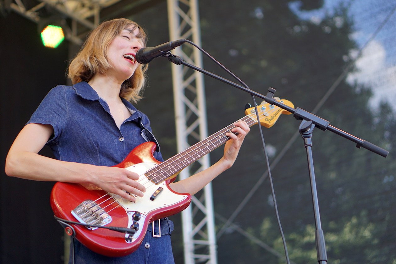 Element Of Crime, Notwist und Annenmaykantereit als Ersatz für die erkrankte Judith Holofernes: So war das Heimspiel Knyphausen 2017. – Stefanie Schrank. 