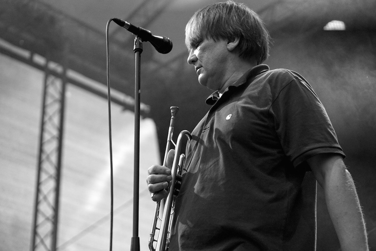 Element Of Crime, Notwist und Annenmaykantereit als Ersatz für die erkrankte Judith Holofernes: So war das Heimspiel Knyphausen 2017. – Sven Regener.