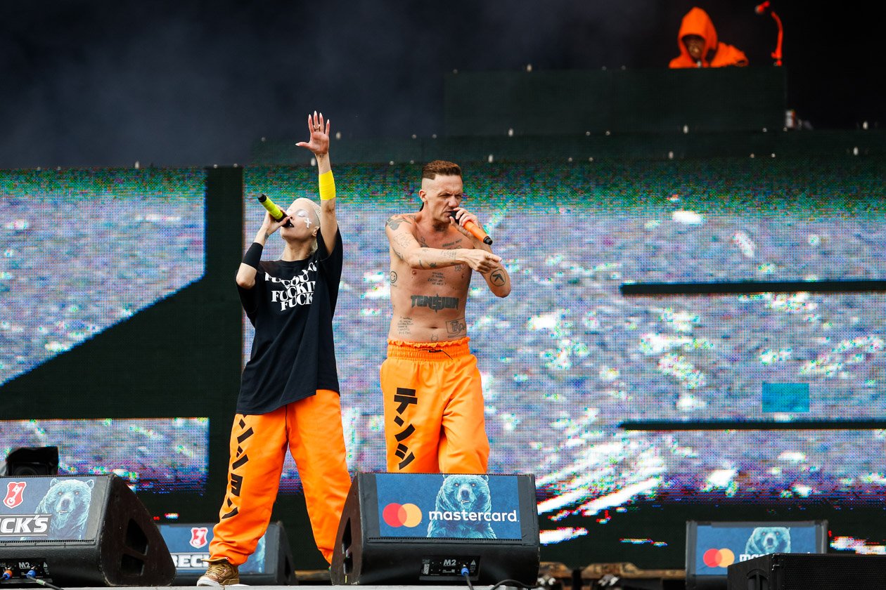 78.000 Fans auf der Sandrennbahn Eichenring! – Yolandi & Ninja.