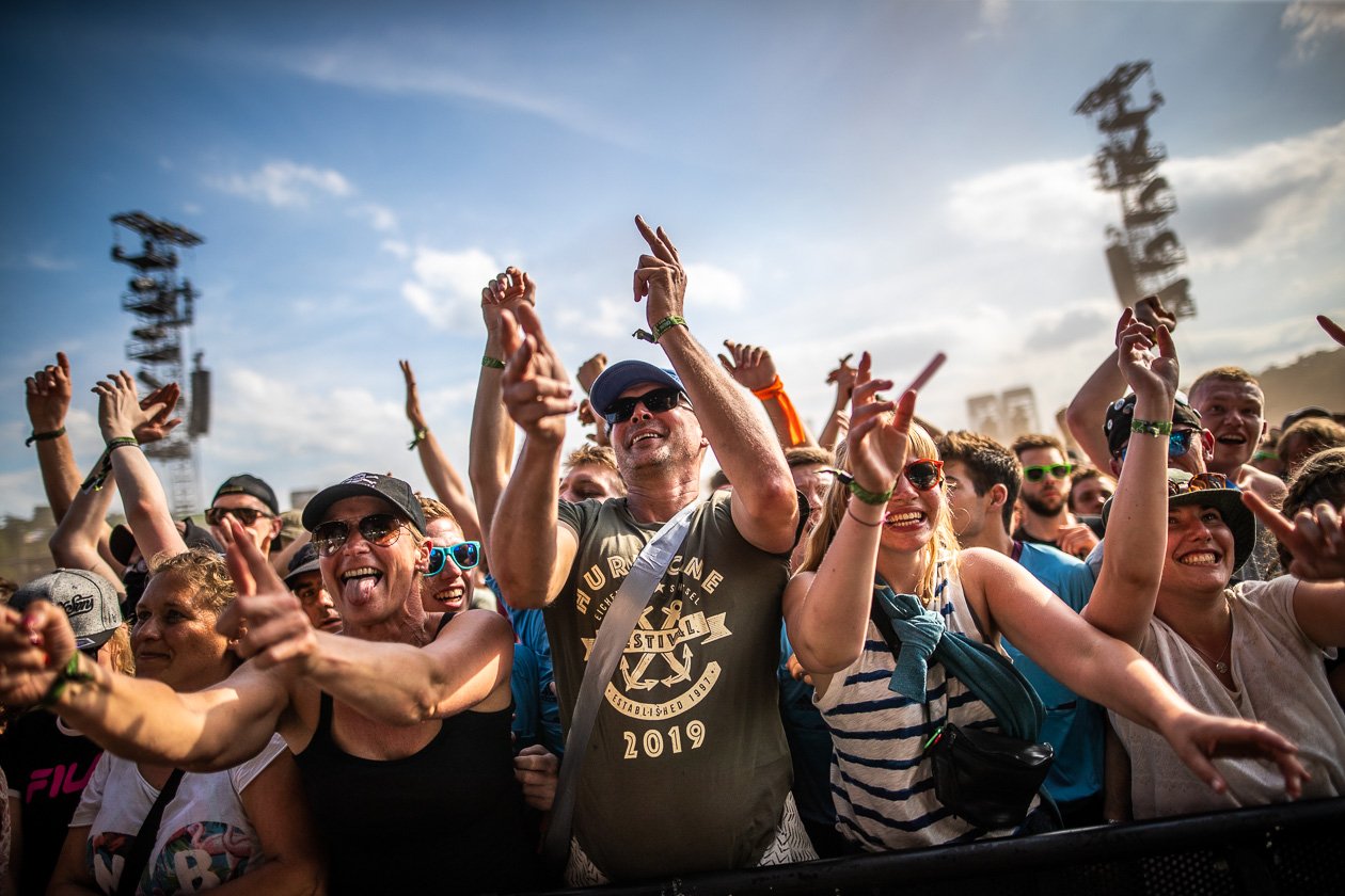 Foo Fighters, The Cure, Die Toten Hosen u.v.a.: Schaulaufen der Alternative-Stars. – Kaiserwetter.