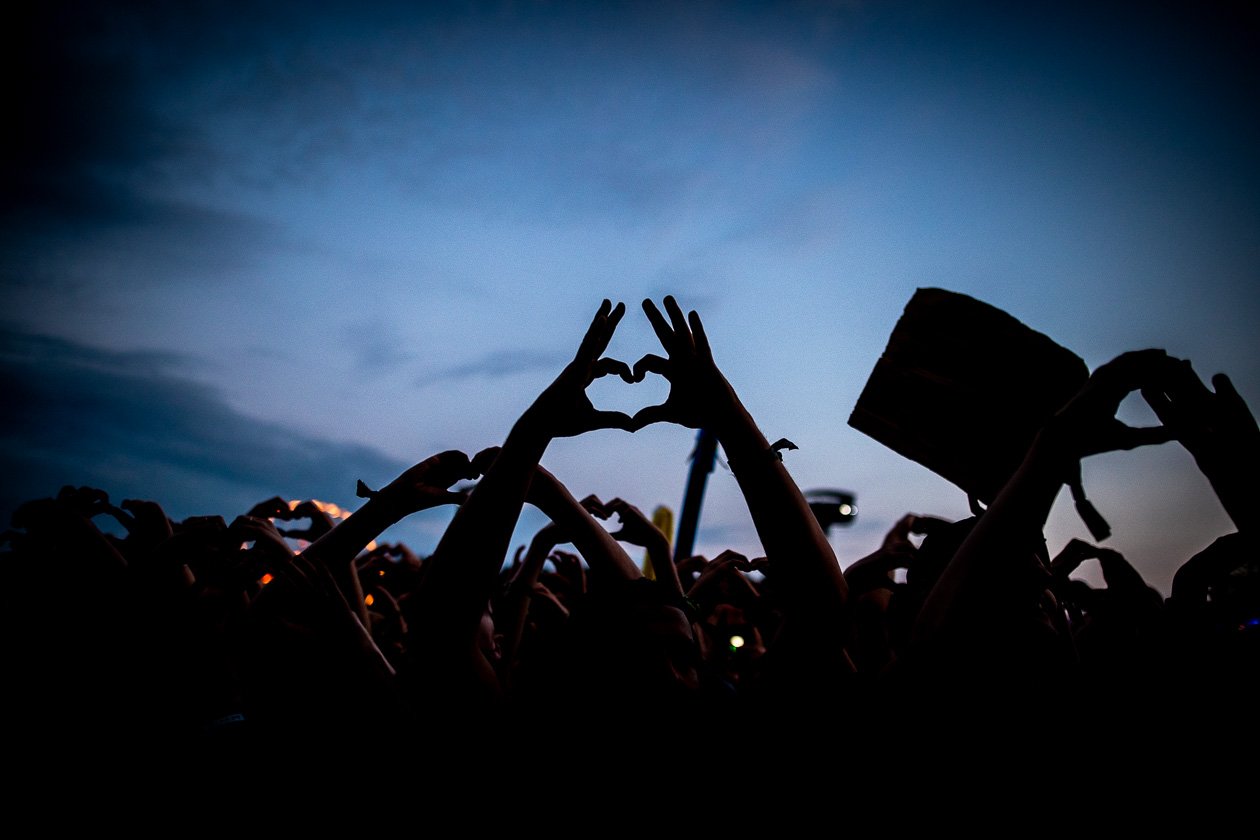 Foo Fighters, The Cure, Die Toten Hosen u.v.a.: Schaulaufen der Alternative-Stars. – Loooove.