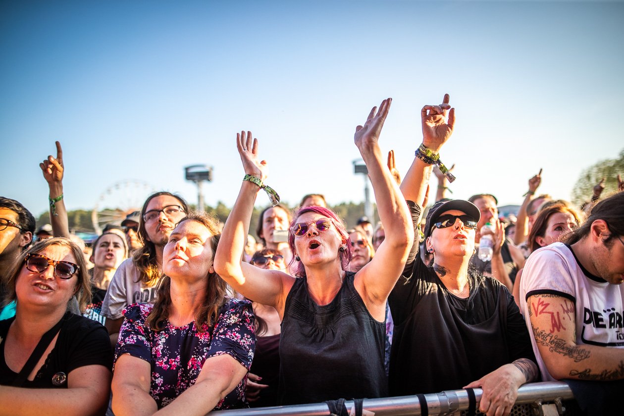 Foo Fighters, The Cure, Die Toten Hosen u.v.a.: Schaulaufen der Alternative-Stars. – The Cure-Fans.