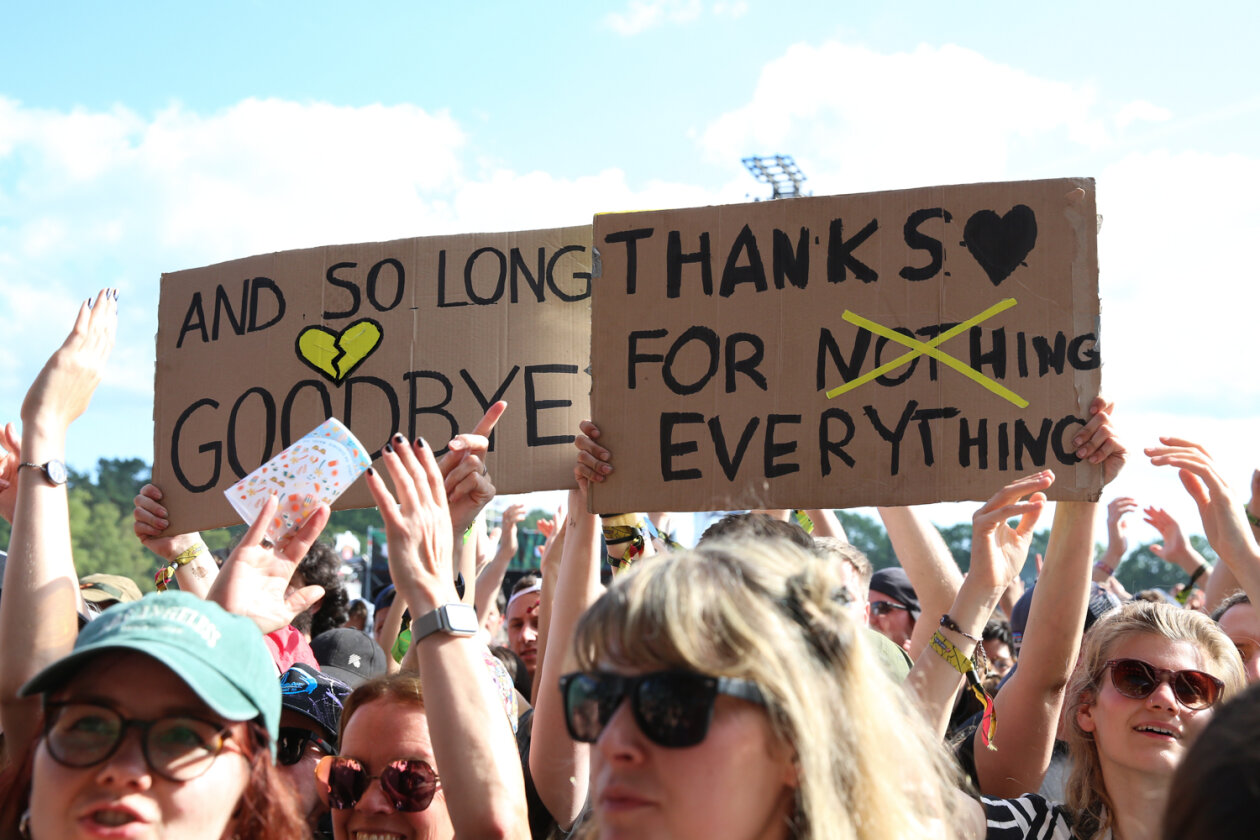 Der Festivaltsonntag ließ die Fans noch einmal ausrasten: Bring Me The Horizon, Deichkind, Feine Sahne Fischfielt, Sum 41, The Offspring u.a. – Crowd.