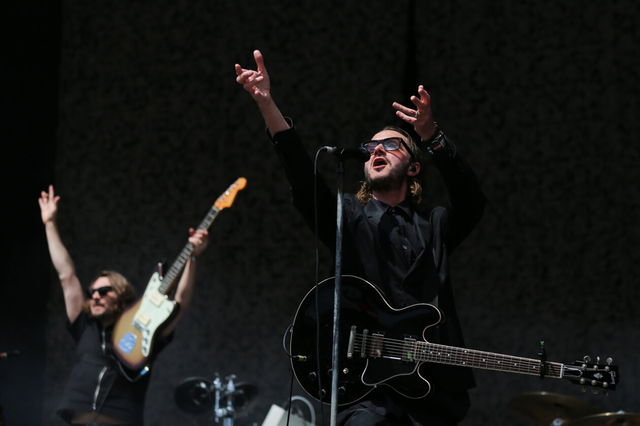 Der Festivaltsonntag ließ die Fans noch einmal ausrasten: Bring Me The Horizon, Deichkind, Feine Sahne Fischfielt, Sum 41, The Offspring u.a. – Editors.