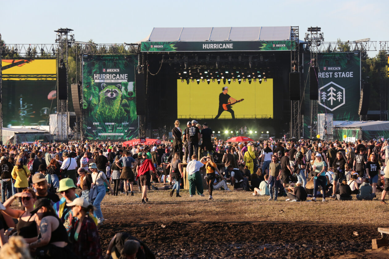 Der Festivaltsonntag ließ die Fans noch einmal ausrasten: Bring Me The Horizon, Deichkind, Feine Sahne Fischfielt, Sum 41, The Offspring u.a. – The Offspring.