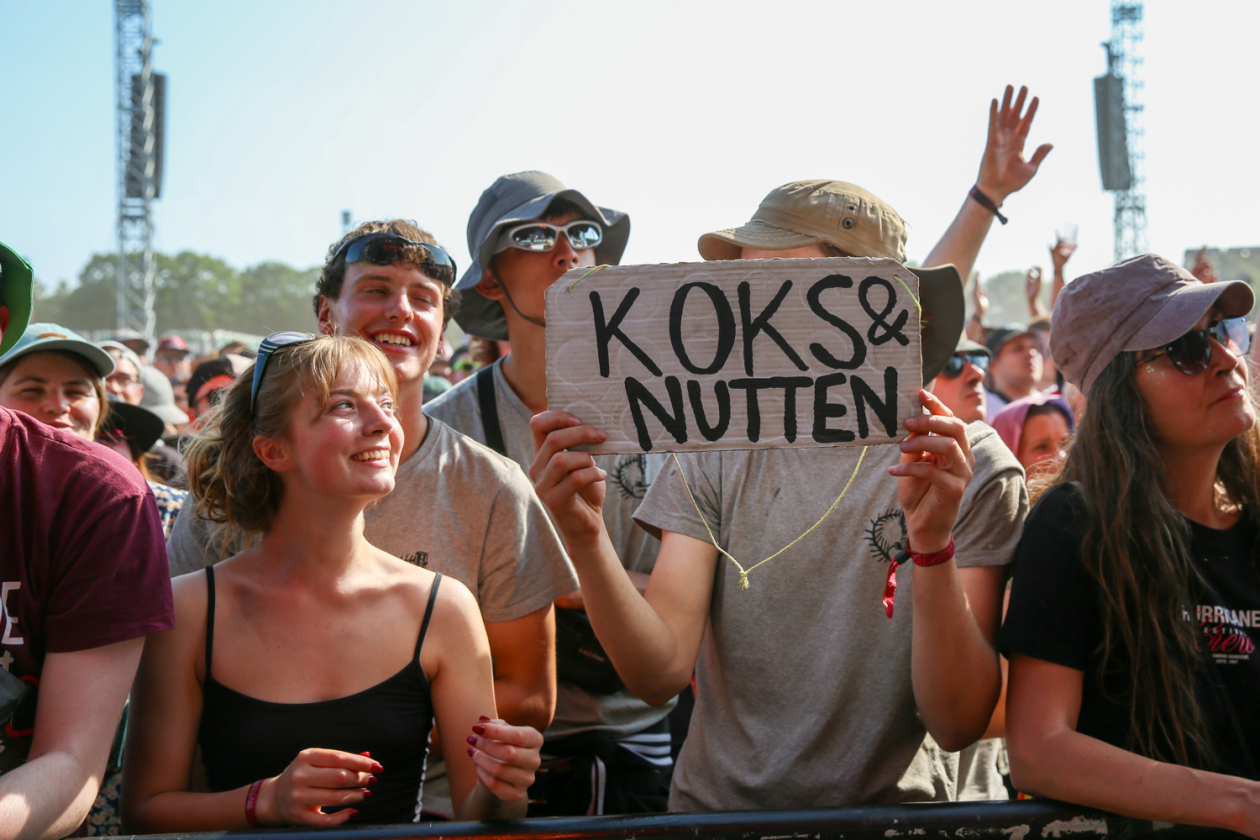 Sonne satt in Scheeßel: Rise Against, Electric Callboy, Biffy Clyro, Olli Schulz, The Prodigy, Hot Water Music u.a. – Koks und Nutten für Olli!