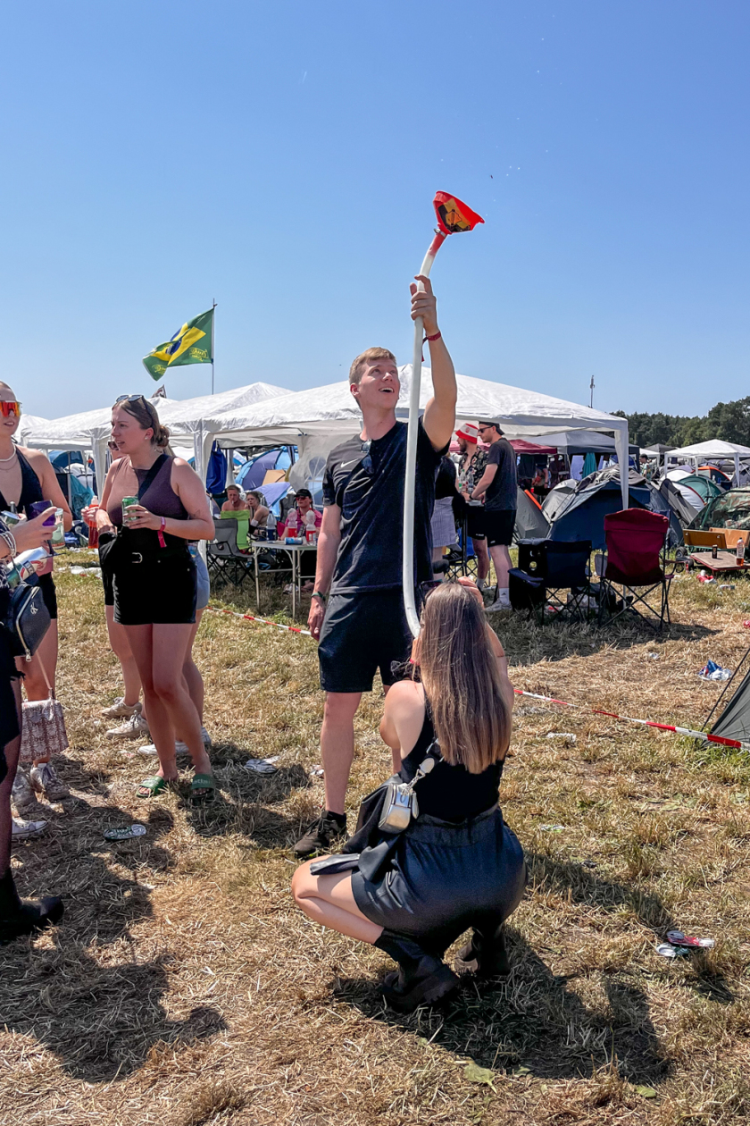 Sonne satt in Scheeßel: Rise Against, Electric Callboy, Biffy Clyro, Olli Schulz, The Prodigy, Hot Water Music u.a. – Trichter geht immer!