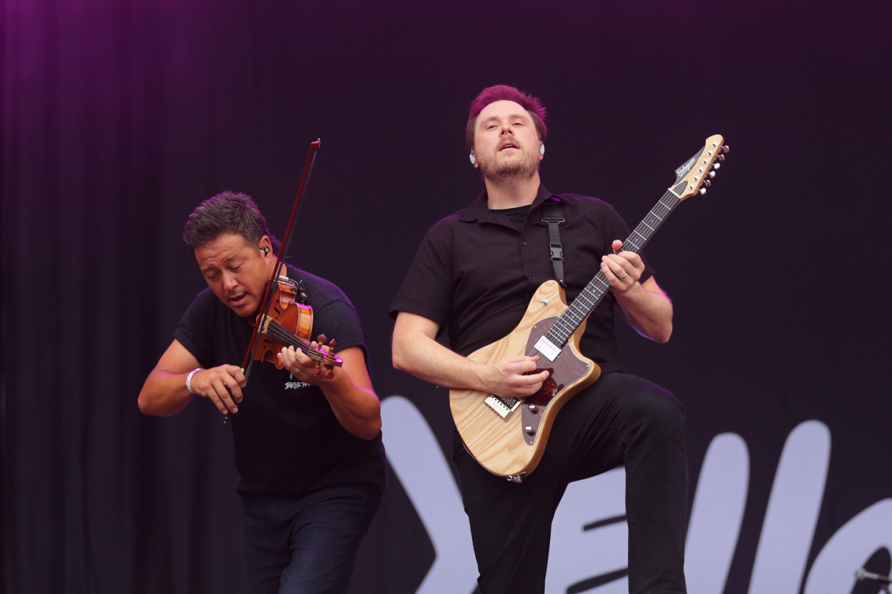 Sonne satt in Scheeßel: Rise Against, Electric Callboy, Biffy Clyro, Olli Schulz, The Prodigy, Hot Water Music u.a. – Yellowcard.