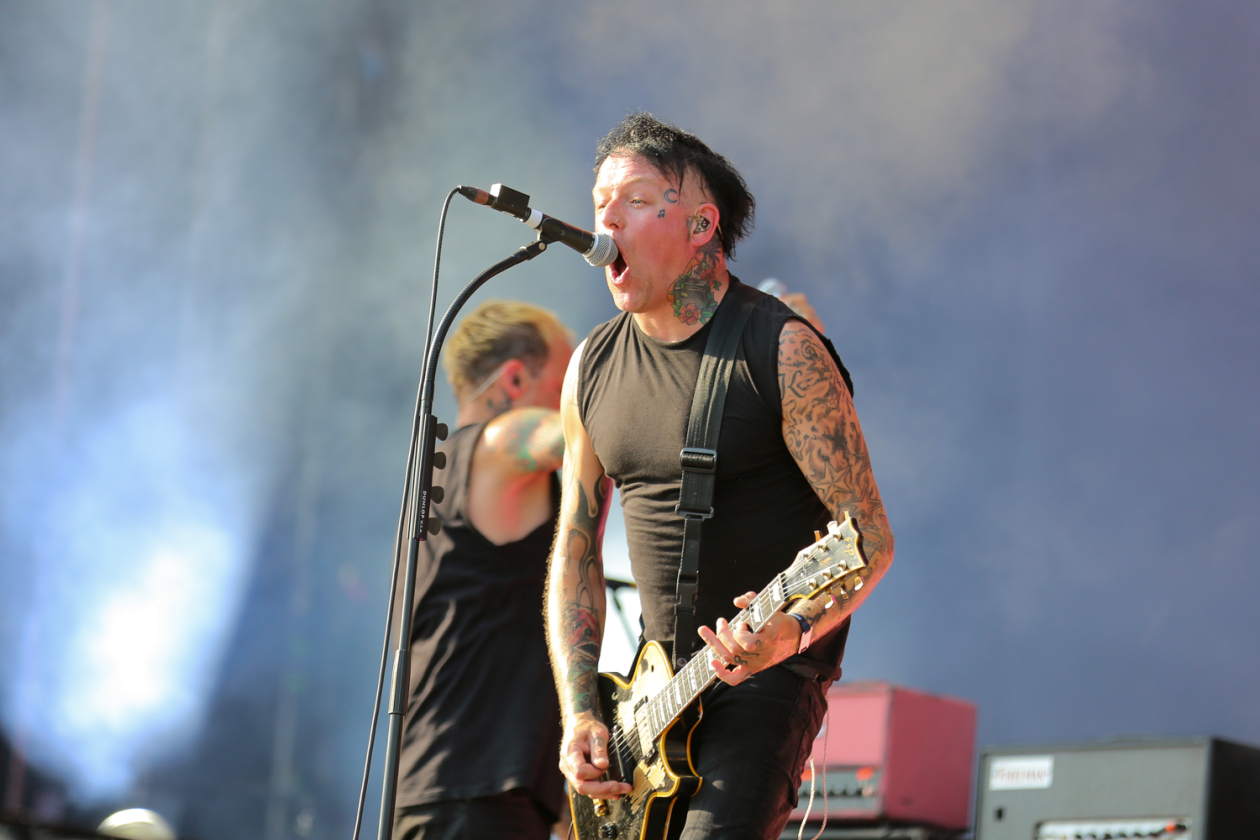 Sommer über dem Eichenring: Twenty One Pilots, Kraftklub, Billy Talent The Offspring, Donots, Yungblud, Nothing But Thieves u.v.a. feiern mit fast 80.000 Fans. – Donots.
