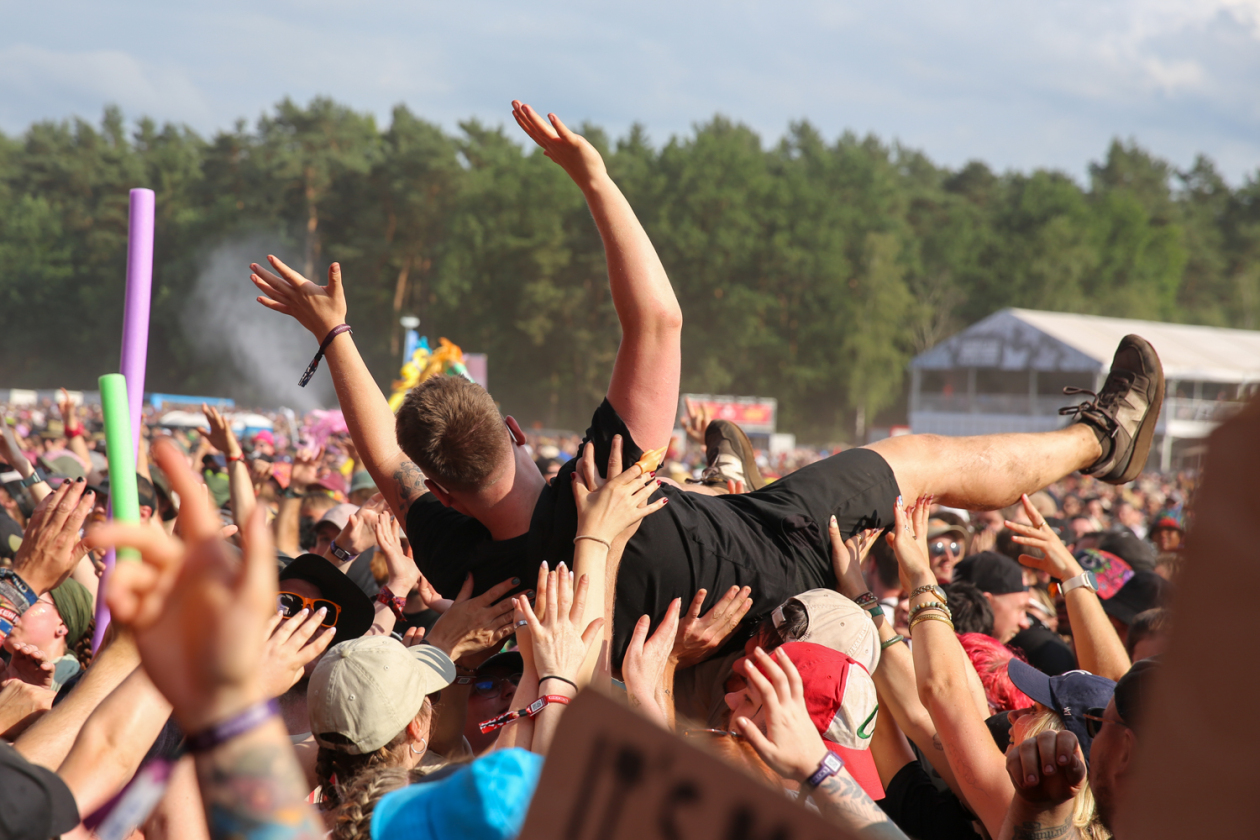 Sommer über dem Eichenring: Twenty One Pilots, Kraftklub, Billy Talent The Offspring, Donots, Yungblud, Nothing But Thieves u.v.a. feiern mit fast 80.000 Fans. – Weiter gehts...
