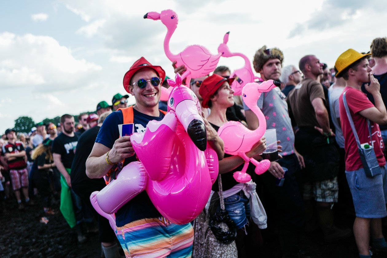 Alle Fotos zum Open-Air in Scheeßel. – Pink Flamingos - immer dabei.