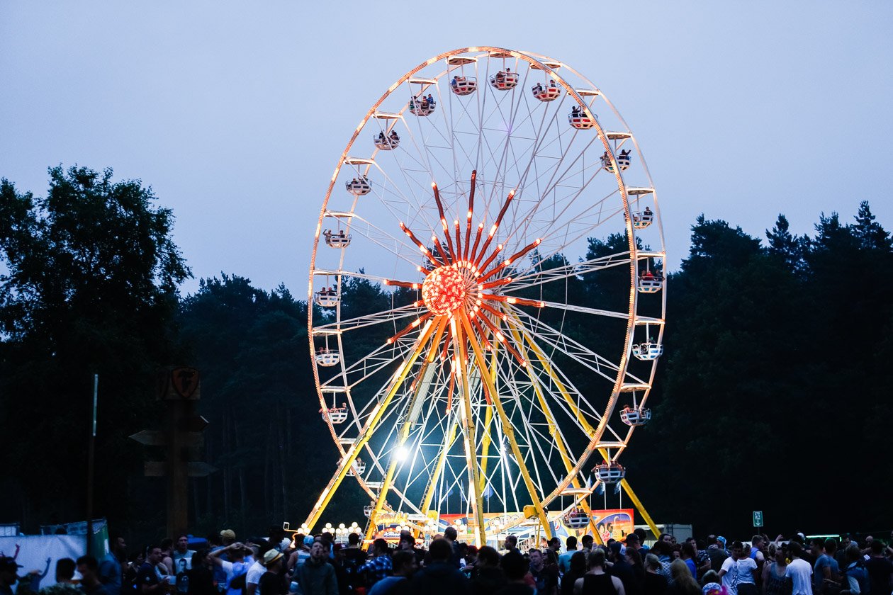 Alle Fotos zum Open-Air in Scheeßel. – ... zeigte sich ...
