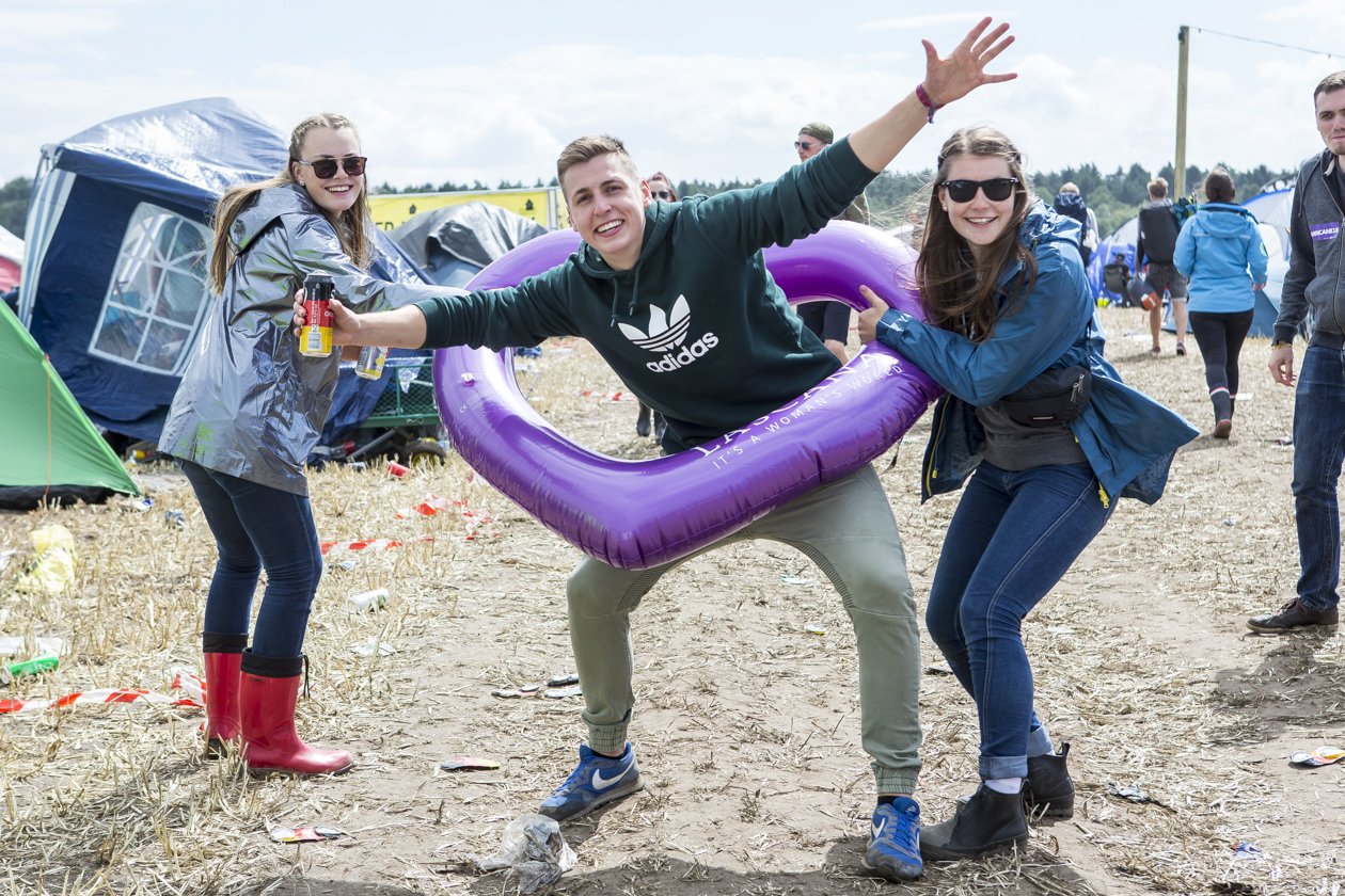 Arcade Fire, Kraftklub, Marteria, Broilers, Billy Talent, Biffy Clyro u.v.a bei einem der größten deutschen Festivals. – Besucher.