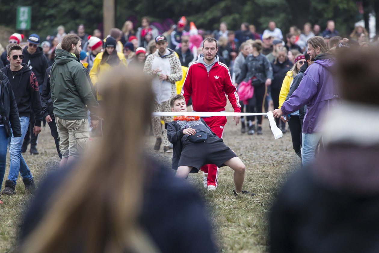 Arcade Fire, Kraftklub, Marteria, Broilers, Billy Talent, Biffy Clyro u.v.a bei einem der größten deutschen Festivals. – ... hält keinen vom Sport ab.