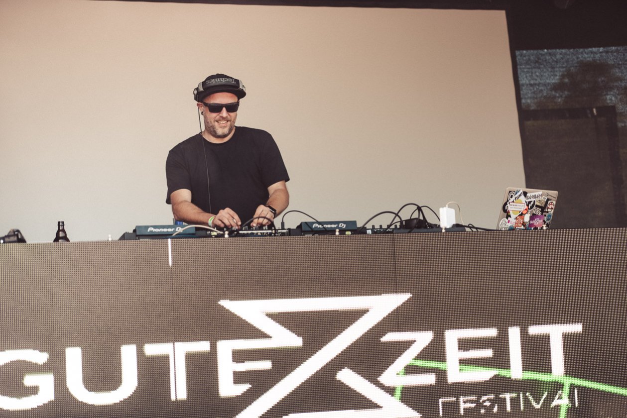 Claptone, Stephan Bodzin, Markus Kavka u.a. bei bestem Open Air-Wetter am schwäbischen Meer. – Dennis Paulisch.