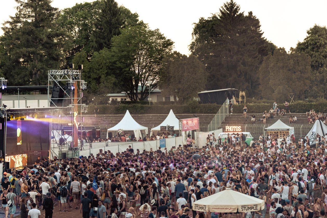 Claptone, Stephan Bodzin, Markus Kavka u.a. bei bestem Open Air-Wetter am schwäbischen Meer. – Festival ...
