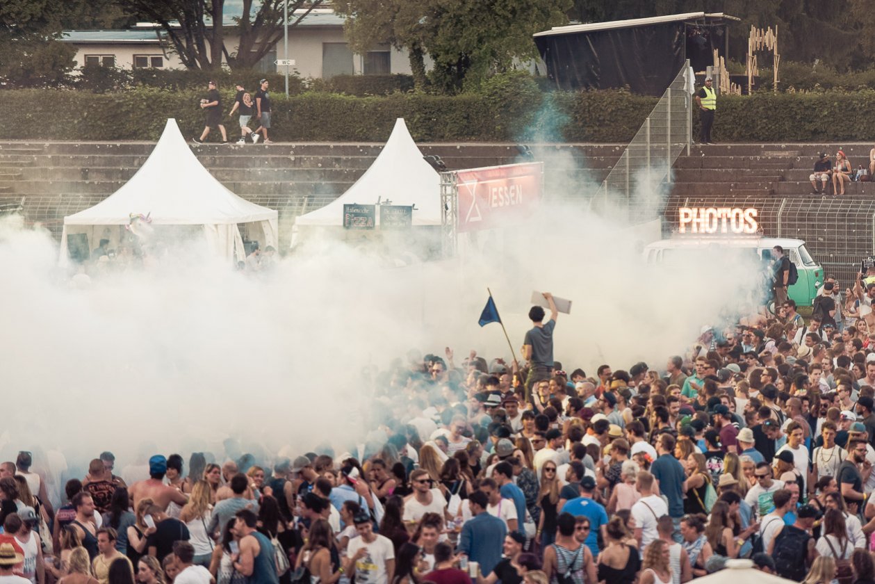 Claptone, Stephan Bodzin, Markus Kavka u.a. bei bestem Open Air-Wetter am schwäbischen Meer. – Fußball?