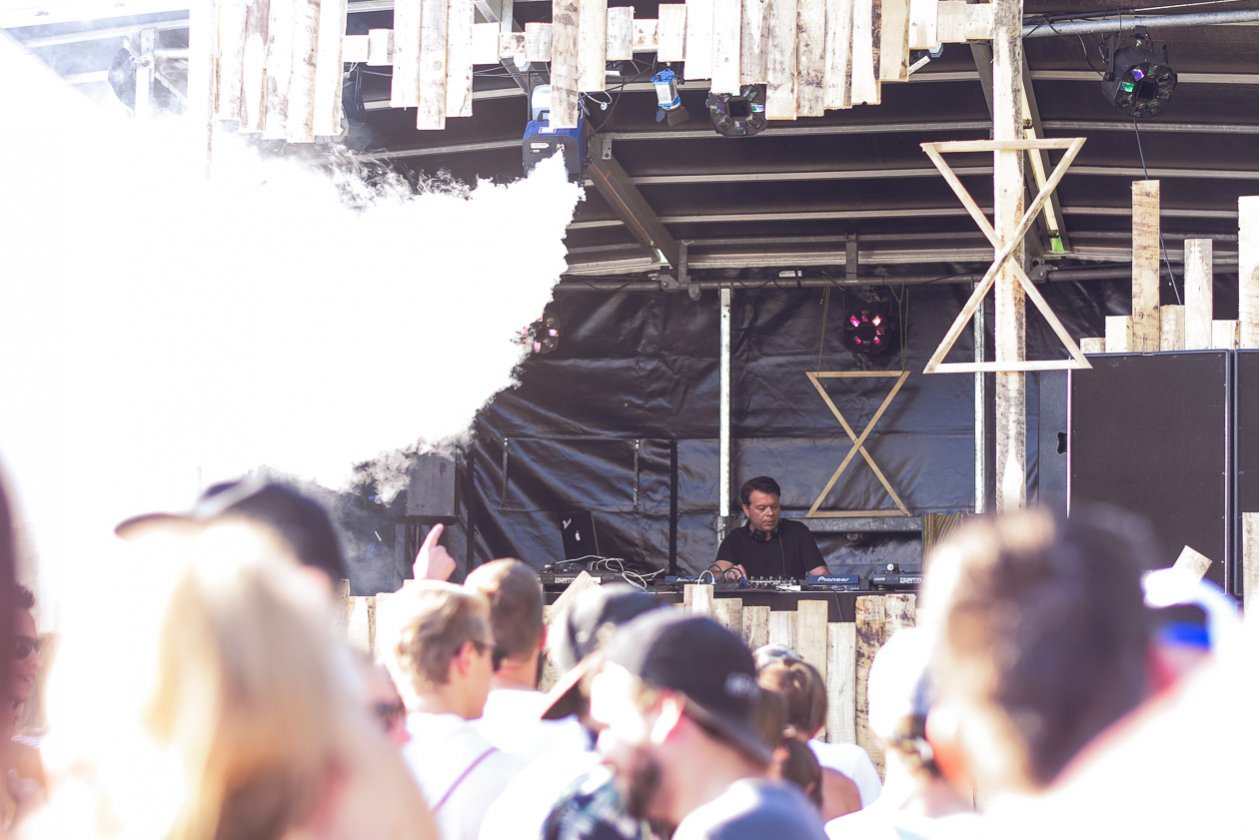 Claptone, Stephan Bodzin, Markus Kavka u.a. bei bestem Open Air-Wetter am schwäbischen Meer. – Markus Kavka.