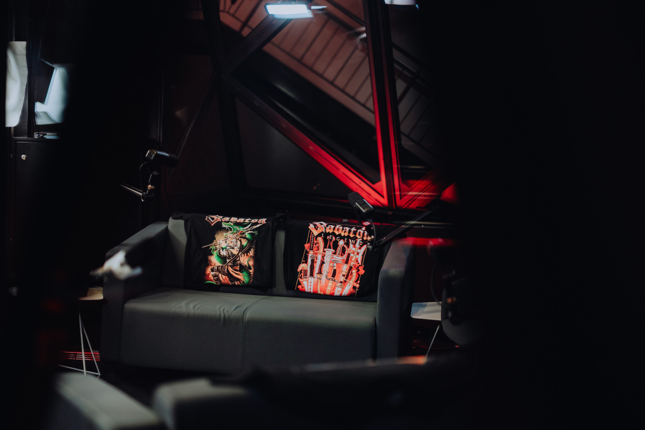 Metal und Gaming - diese Kombi passt bei den Schweden wie die Faust aufs Auge. – Klar, wer sich angekündigt hat ...