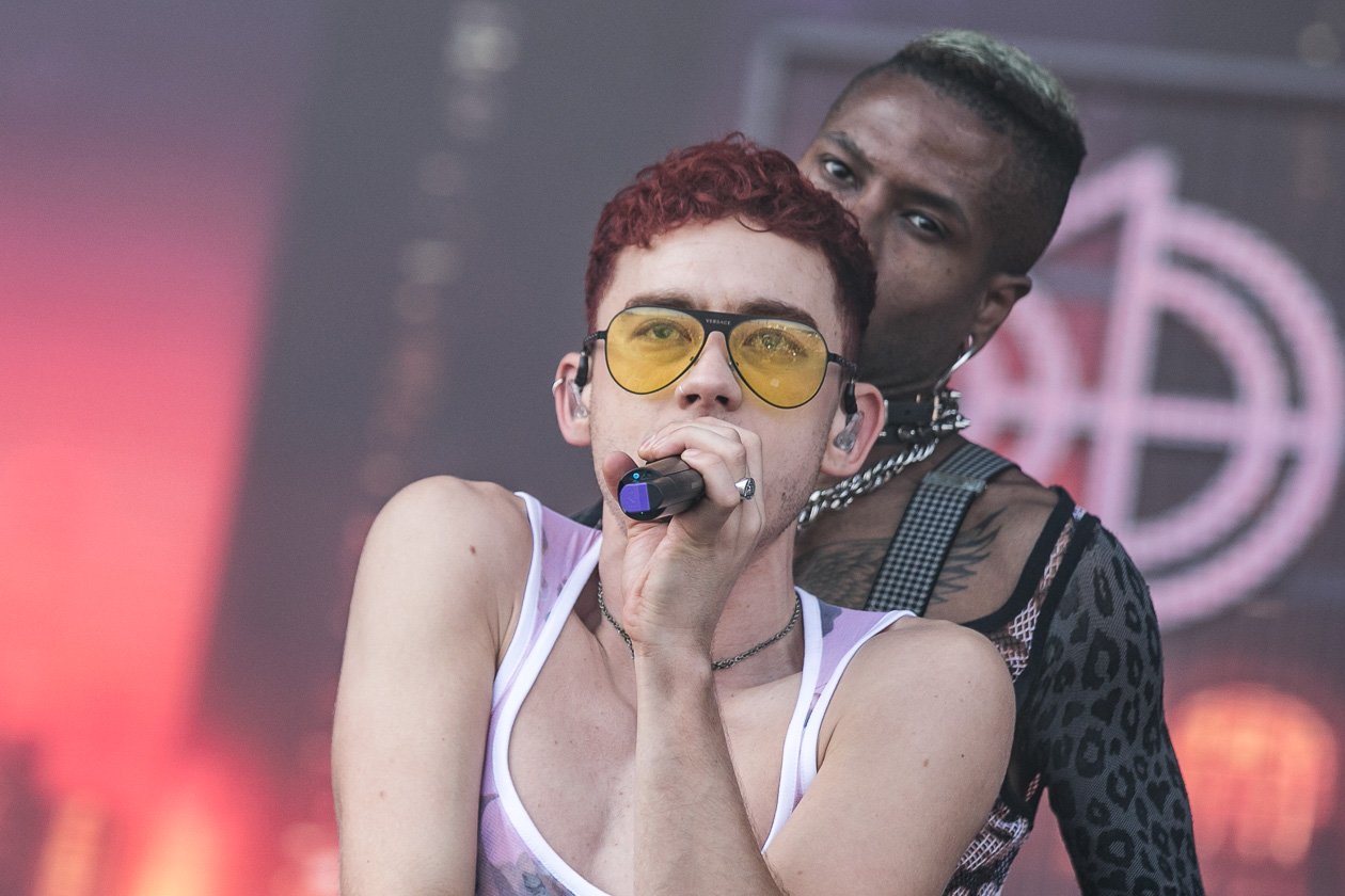 Casper, SXTN, Kraftwerk, Liam Gallagher, K.I.Z., David Guetta, The Weeknd etc. live im Berliner Olympiapark. – Olly Alexander von Years & Years.