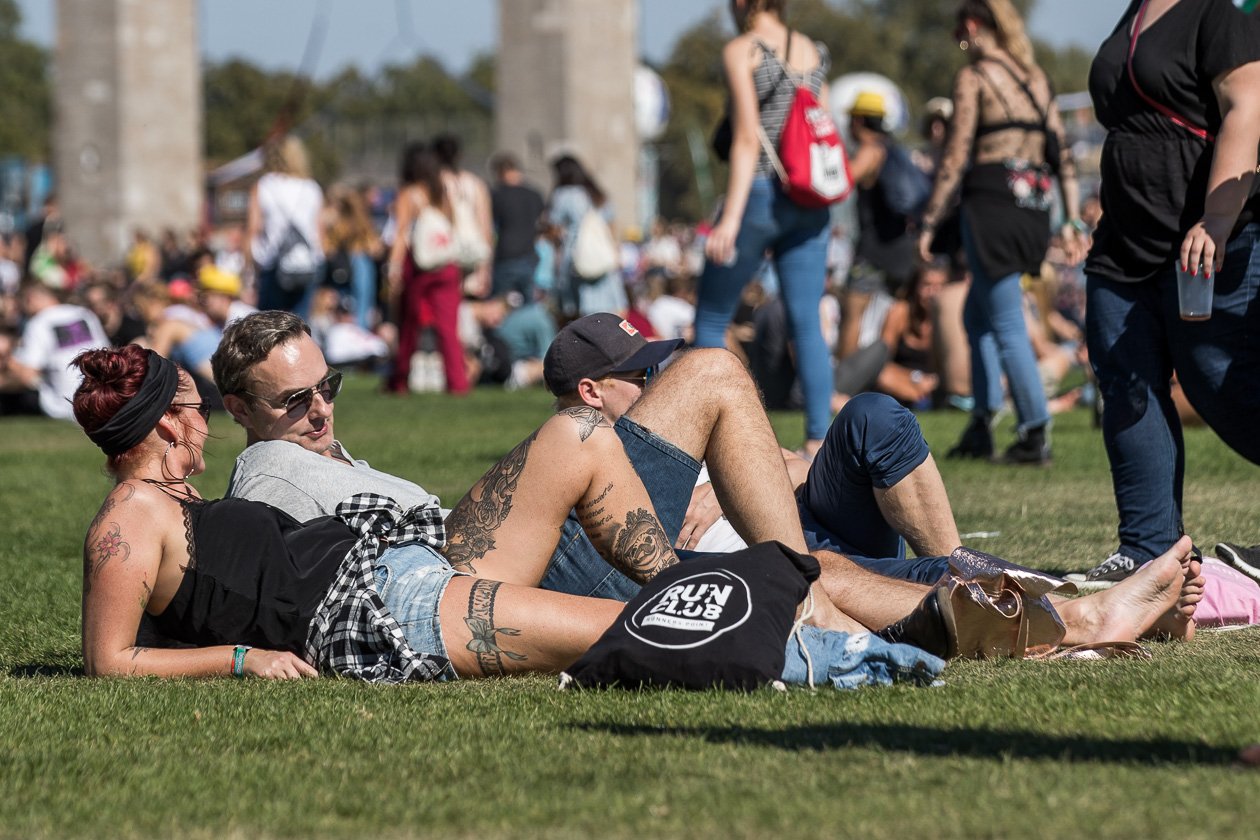 Casper, SXTN, Kraftwerk, Liam Gallagher, K.I.Z., David Guetta, The Weeknd etc. live im Berliner Olympiapark. – Und chillen.