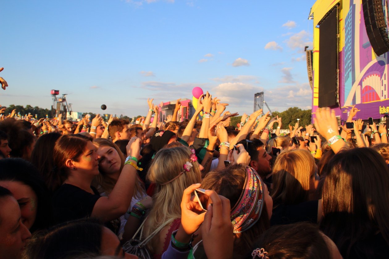 Fotos von Cro, Marteria, The XX Beatsteaks, AnnenMayKantereit, Wanda, LGoony u.a. – Warten auf den Panda.
