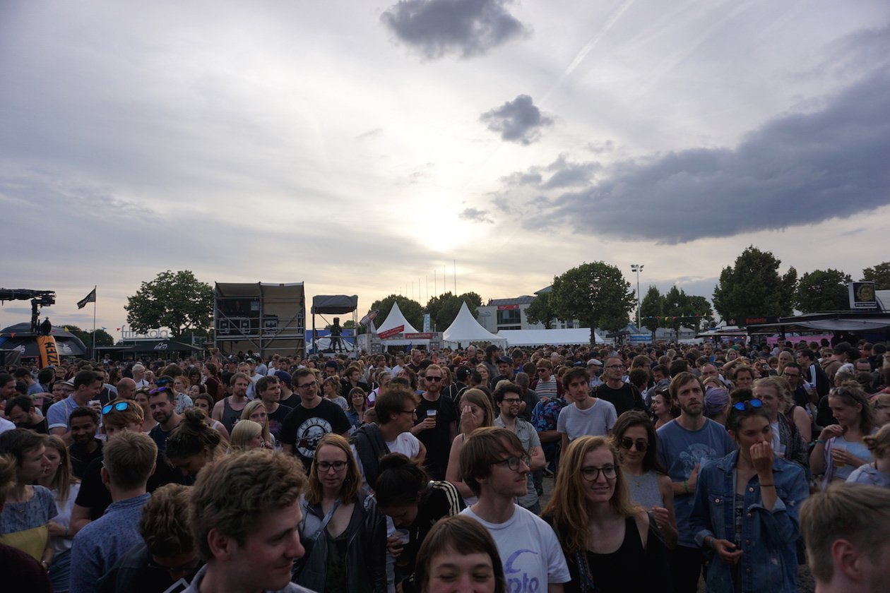 Alle Fotos zum kleinen aber feinen Festivalhighlight im Südenwesten. – Willkommen beim Maifeld Derby 2017. 
