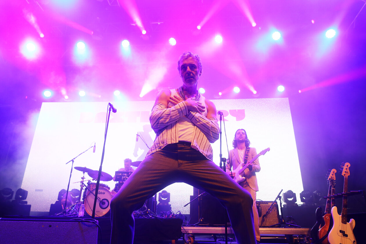 Phoenix, Interpol, Warpaint, M83, Baxter Dury, Bat For Lashes, Death Grips u.v.a. im heißen Mannheim – Der Dury. Der Baxter.