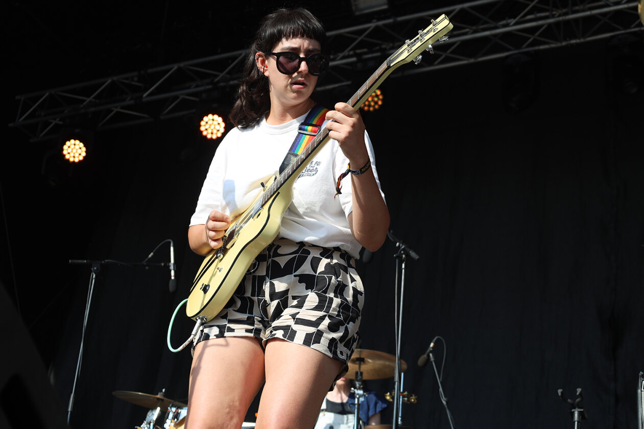 Phoenix, Interpol, Warpaint, M83, Baxter Dury, Bat For Lashes, Death Grips u.v.a. im heißen Mannheim – Los Bitchos.