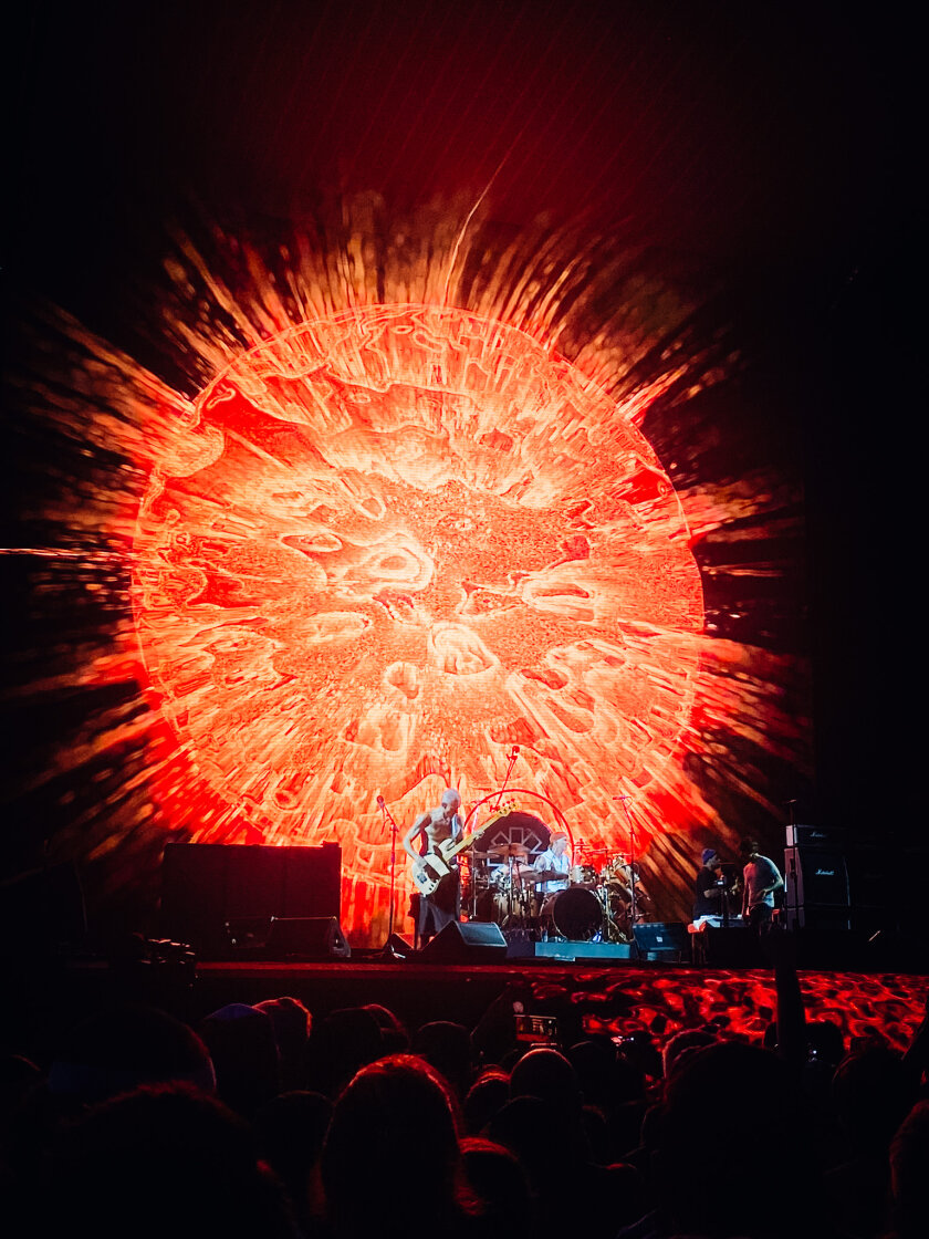 Die Red Hot Chili Peppers auf Europatour. Support:Iggy Pop und The Mars Volta. – Red Hot Chili Peppers.