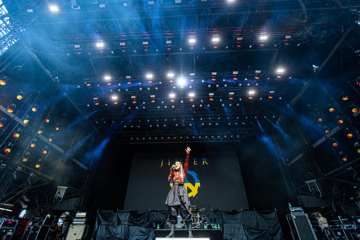 Blendende Aussichten: Foo Fighters, Die Toten Hosen, Kings Of Leon, Meshuggah, Apache 207, Architects u.v.a. rocken - und das Wetter spielt mit. – Jinjer.