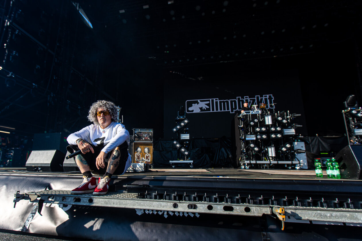 Blendende Aussichten: Foo Fighters, Die Toten Hosen, Kings Of Leon, Meshuggah, Apache 207, Architects u.v.a. rocken - und das Wetter spielt mit. – Limp Bizkit.