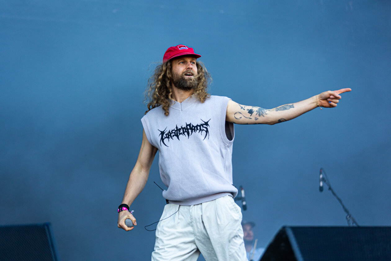 Blendende Aussichten: Foo Fighters, Die Toten Hosen, Kings Of Leon, Meshuggah, Apache 207, Architects u.v.a. rocken - und das Wetter spielt mit. – Mehnersmoos.