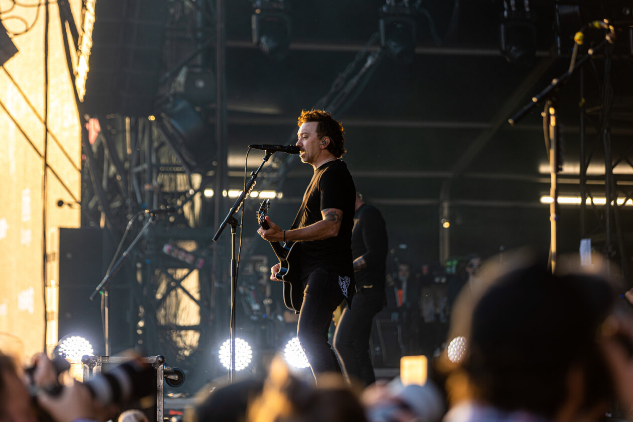 Blendende Aussichten: Foo Fighters, Die Toten Hosen, Kings Of Leon, Meshuggah, Apache 207, Architects u.v.a. rocken - und das Wetter spielt mit. – Rise Against.