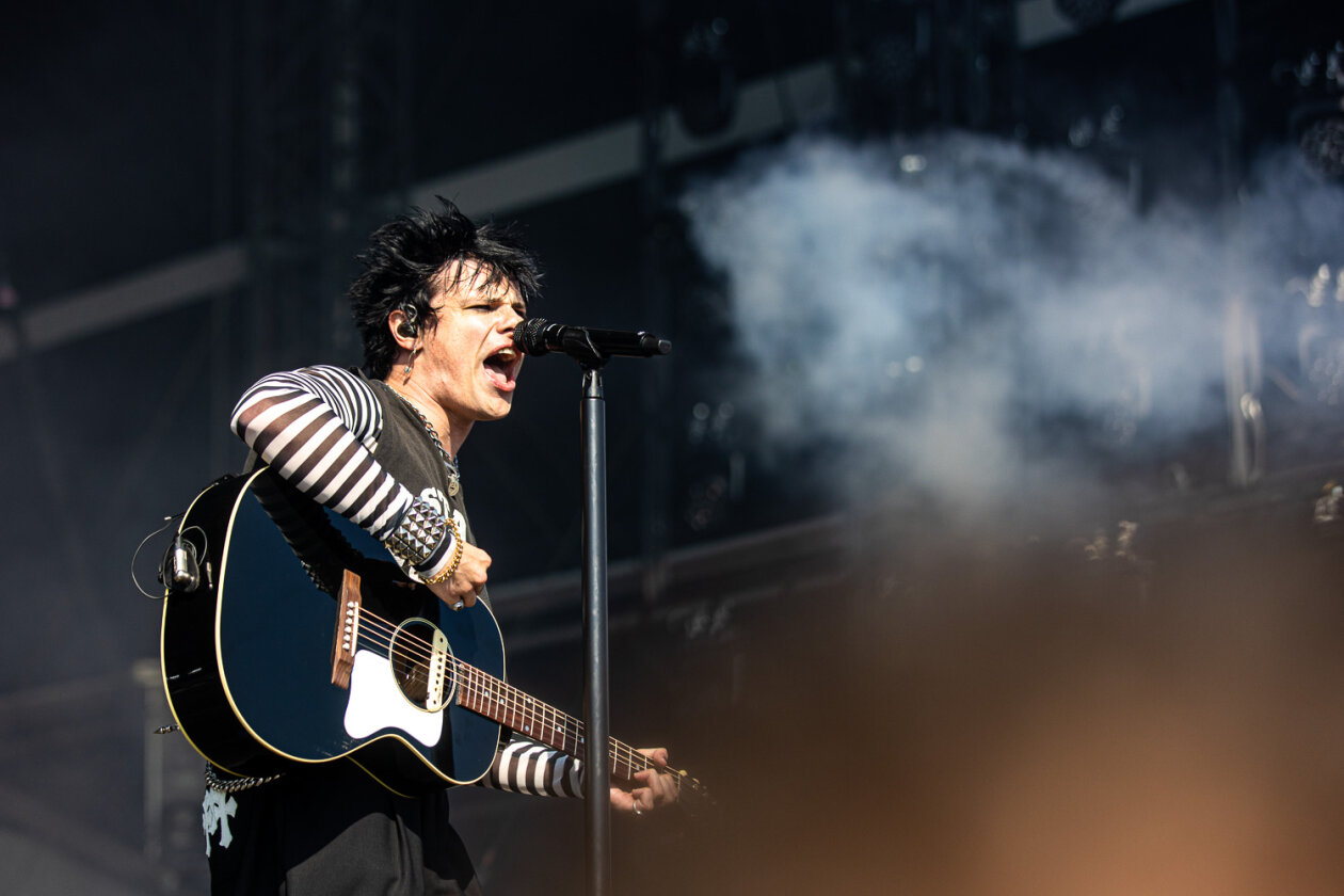 Blendende Aussichten: Foo Fighters, Die Toten Hosen, Kings Of Leon, Meshuggah, Apache 207, Architects u.v.a. rocken - und das Wetter spielt mit. – Yungblud.