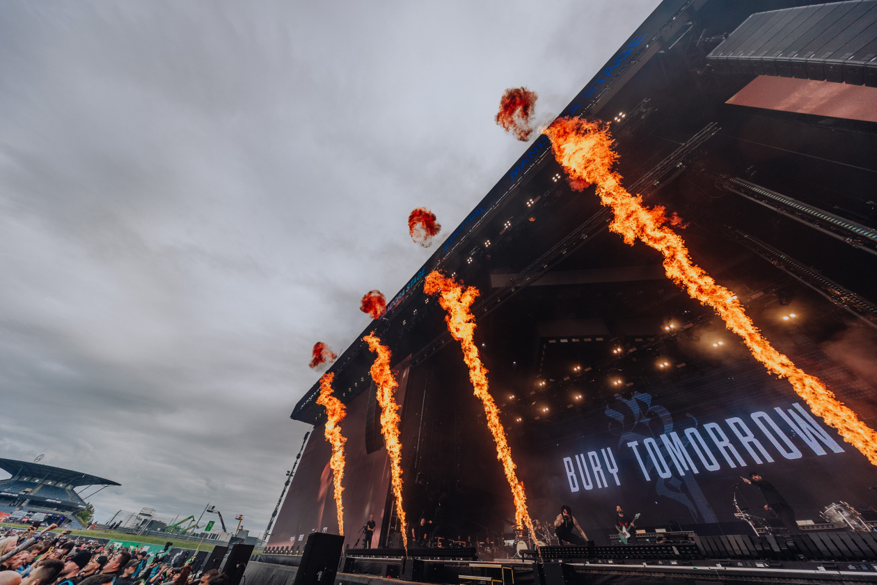 90.000 Fans und das Gelände ist brechend voll:  Volbeat, Electric Callboy, Papa Roach, Marteria, Within Temptation, Mastodon u.v.a. – Bury Tomorrow.