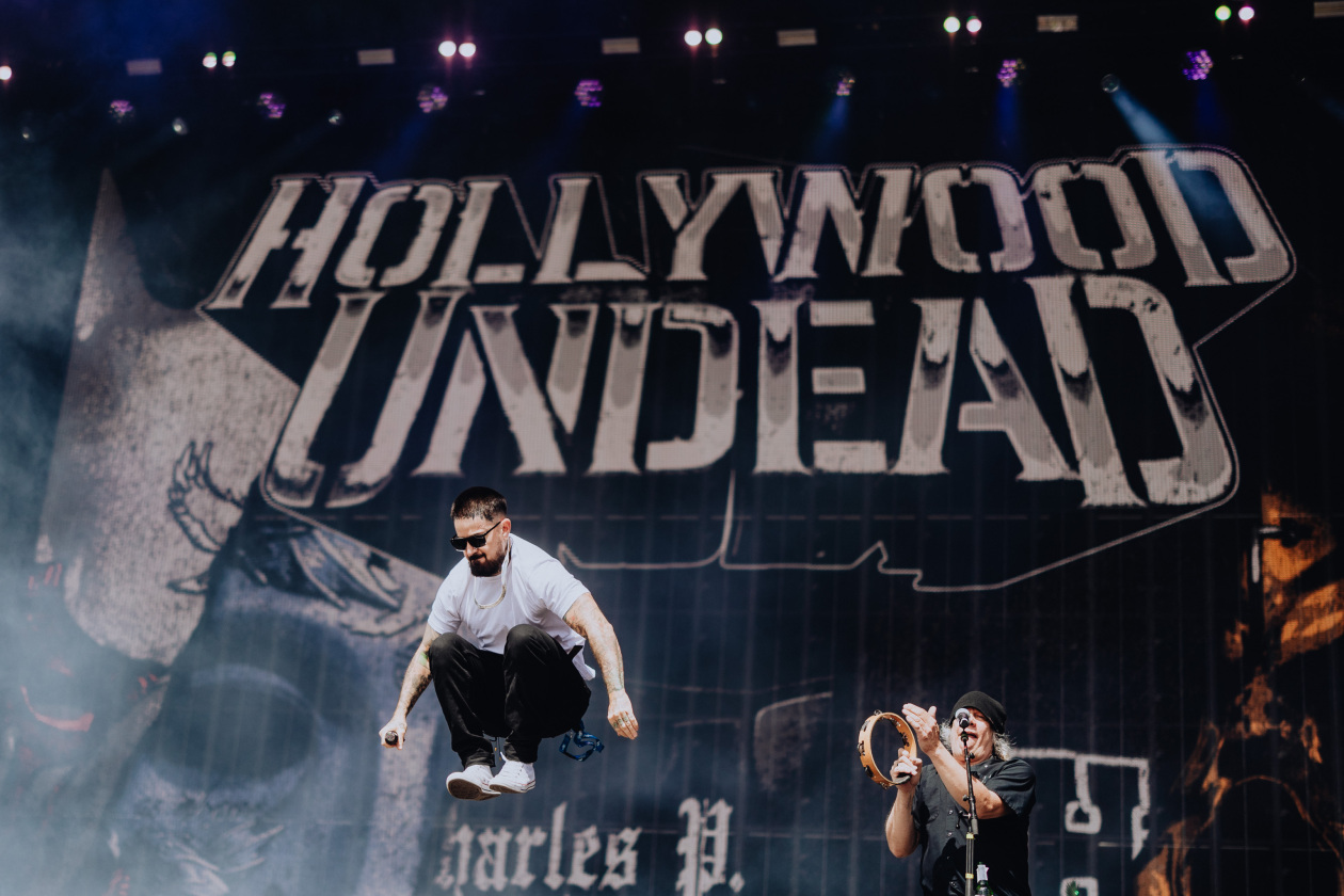 90.000 Fans und das Gelände ist brechend voll:  Volbeat, Electric Callboy, Papa Roach, Marteria, Within Temptation, Mastodon u.v.a. – Hollywood Undead.