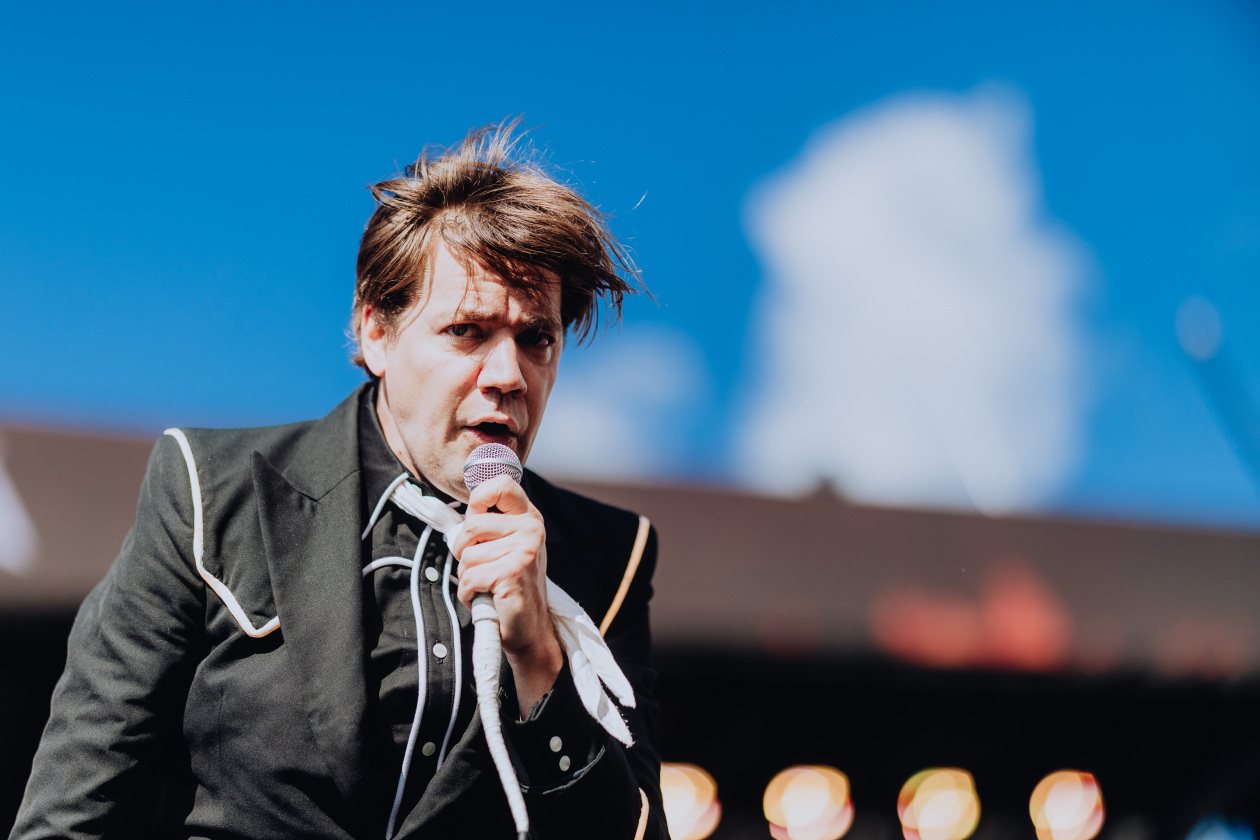 90.000 Fans und das Gelände ist brechend voll:  Volbeat, Electric Callboy, Papa Roach, Marteria, Within Temptation, Mastodon u.v.a. – The Hives.