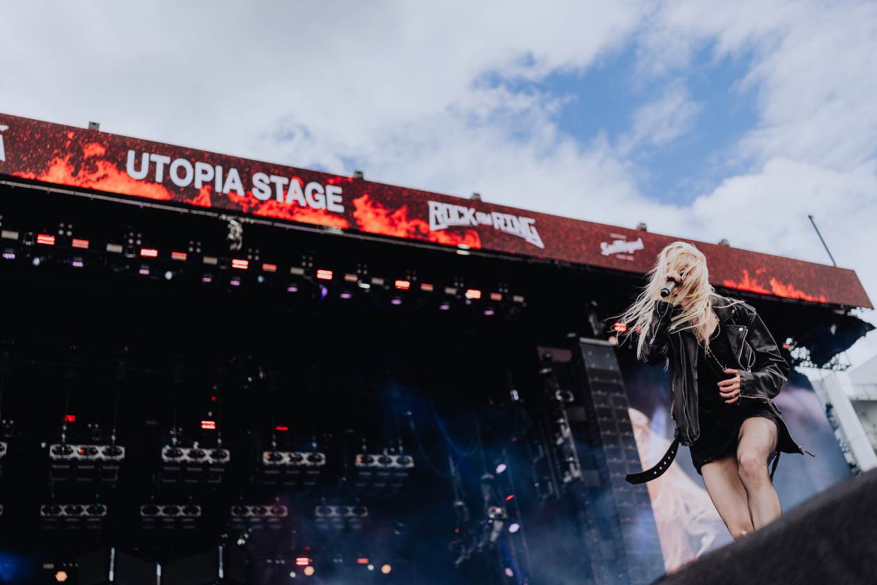 90.000 Fans und das Gelände ist brechend voll:  Volbeat, Electric Callboy, Papa Roach, Marteria, Within Temptation, Mastodon u.v.a. – The Pretty Reckless.