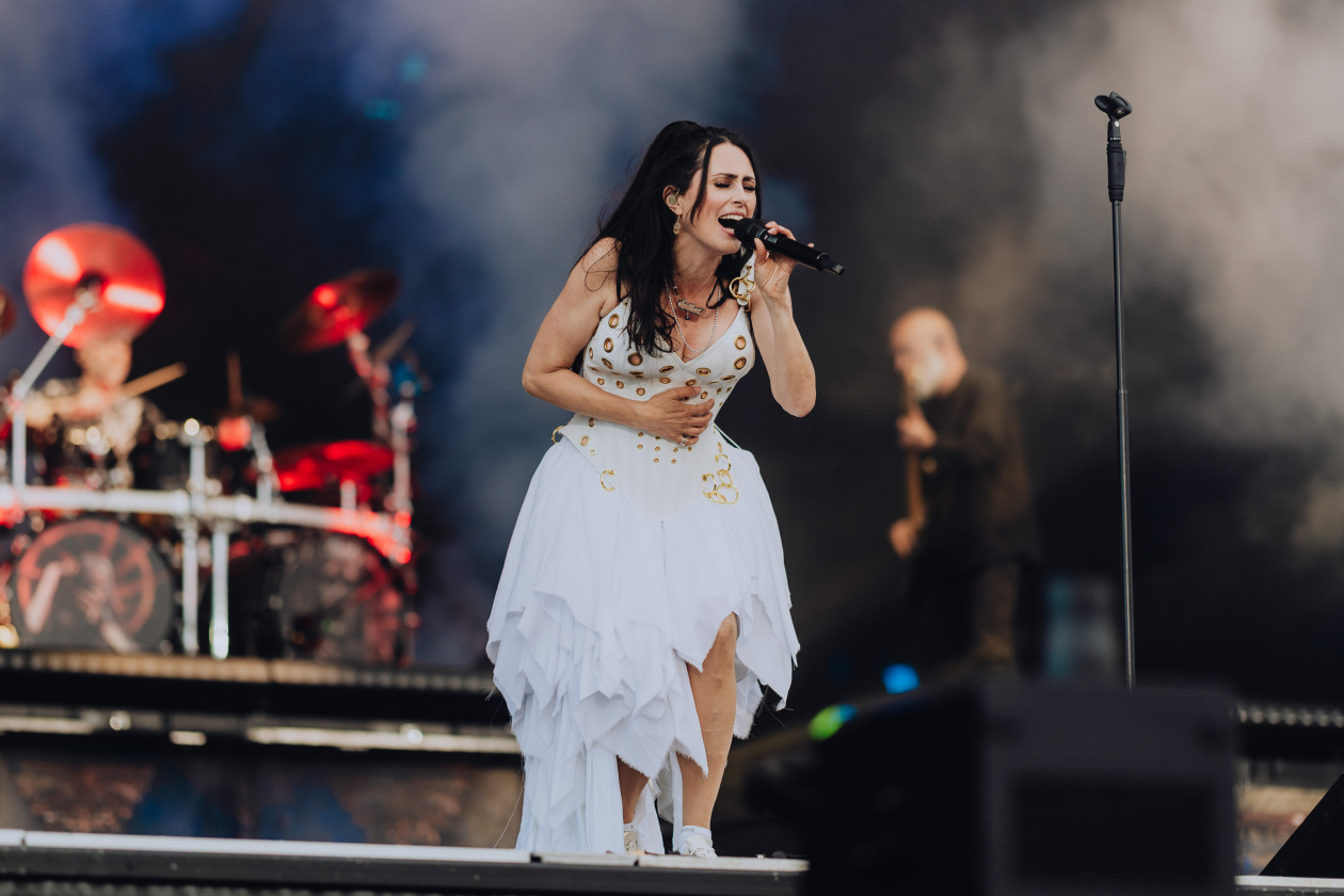 90.000 Fans und das Gelände ist brechend voll:  Volbeat, Electric Callboy, Papa Roach, Marteria, Within Temptation, Mastodon u.v.a. – Within Temptation.