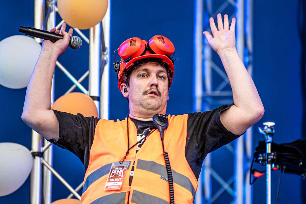Endlich wieder! 75.000 Fans rockten mit Beatsteaks, Mastodon, Weezer, Bullet For My Valentine, Måneskin - und natürlich Scooter. – Battleboi Basti, Alligatoah.