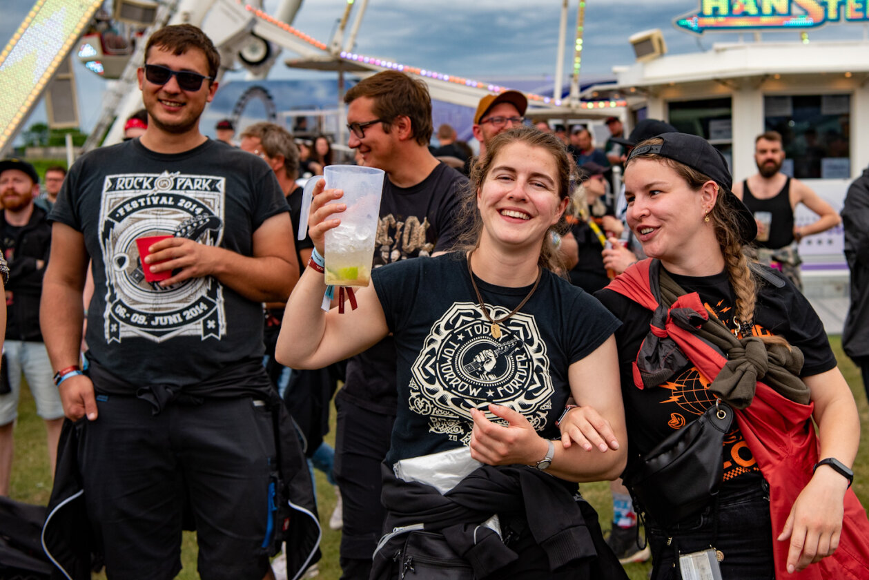 Endlich wieder! 75.000 Fans rockten mit Beatsteaks, Mastodon, Weezer, Bullet For My Valentine, Måneskin - und natürlich Scooter. – Besucher:innen.