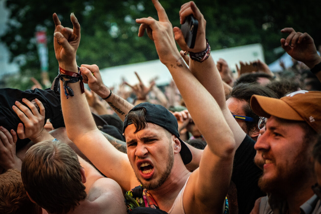 Endlich wieder! 75.000 Fans rockten mit Beatsteaks, Mastodon, Weezer, Bullet For My Valentine, Måneskin - und natürlich Scooter. – Fans.