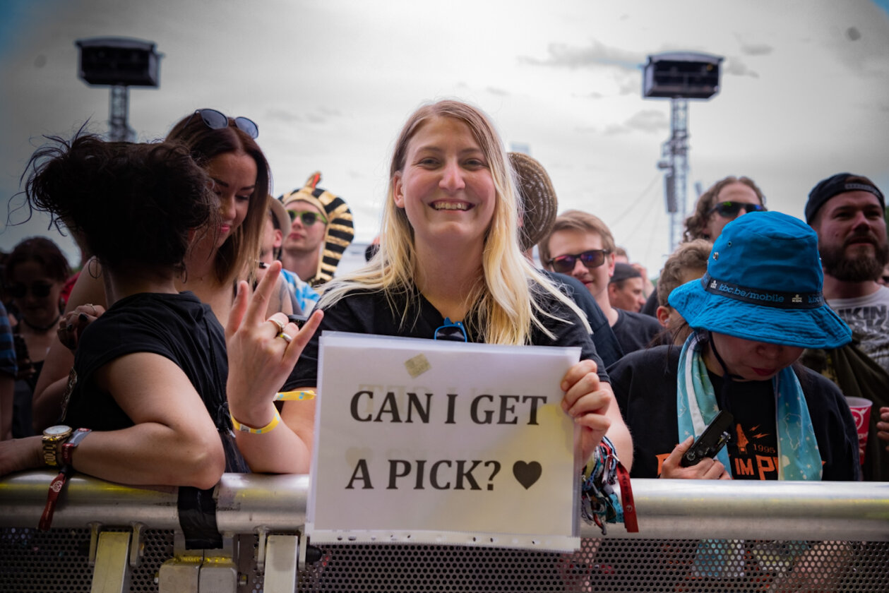 Endlich wieder! 75.000 Fans rockten mit Beatsteaks, Mastodon, Weezer, Bullet For My Valentine, Måneskin - und natürlich Scooter. – Ob ihre Bitte wohl erhört wurde?