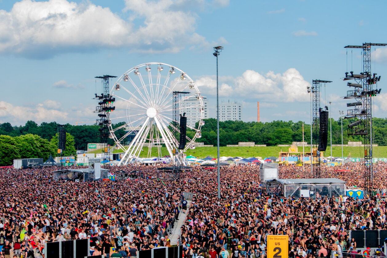 Endlich wieder! 75.000 Fans rockten mit Beatsteaks, Mastodon, Weezer, Bullet For My Valentine, Måneskin - und natürlich Scooter. – Die Utopia Stage.