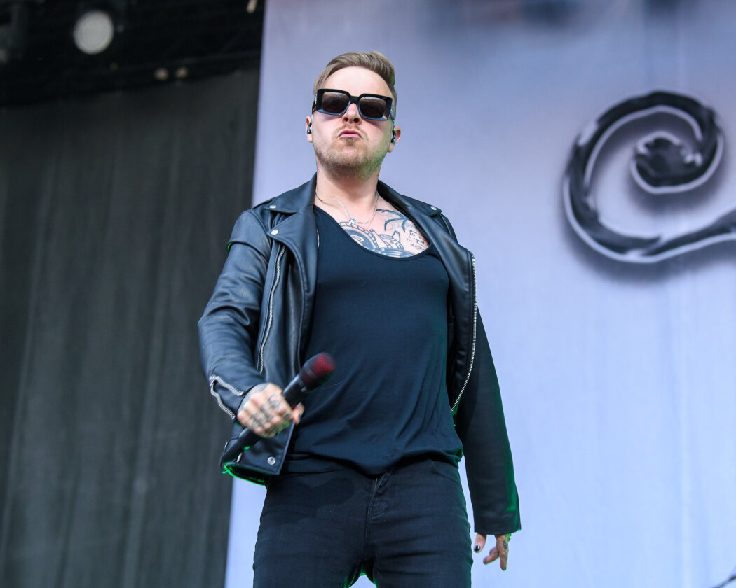Strahlender Sonnenschein und 70.000 Parkrocker:innen feiern eine heiße Party mit Evanescence, Tenacious D, Kings Of Leon u.v.a. – Architects.