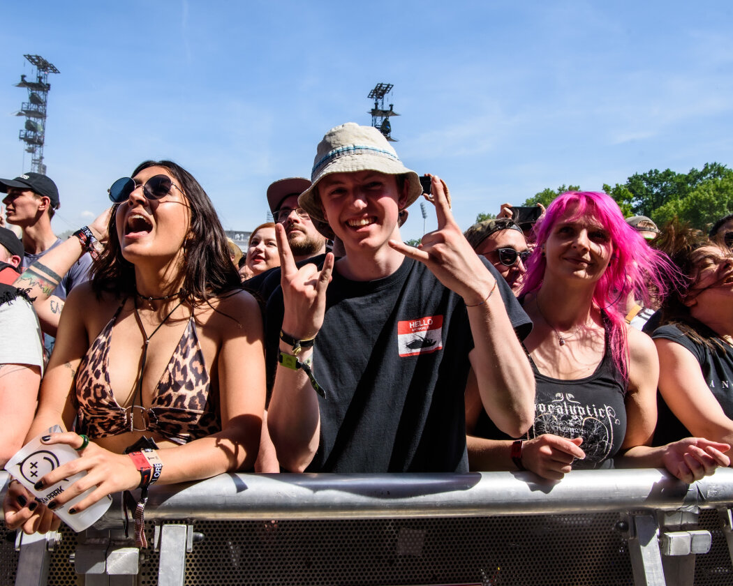 Strahlender Sonnenschein und 70.000 Parkrocker:innen feiern eine heiße Party mit Evanescence, Tenacious D, Kings Of Leon u.v.a. – Wir sind glücklich!
